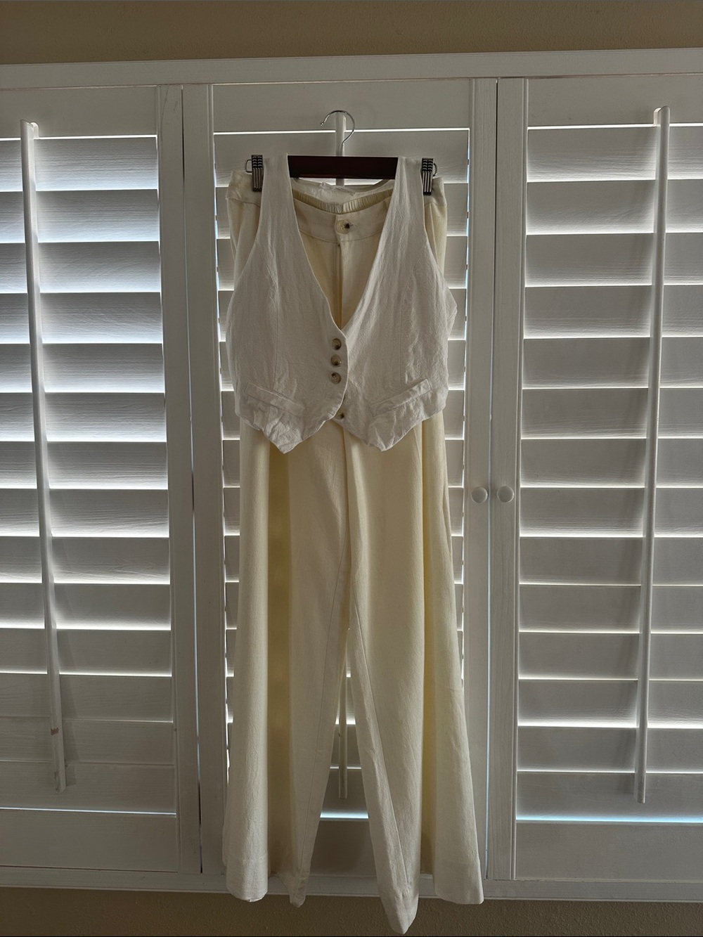 Wide Leg Linen-Blend Pants and Vest in Cream - Picture 6 of 6